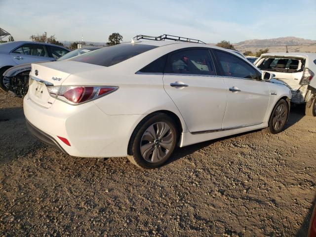 KMHEC4A45DA101455 - 2013 HYUNDAI SONATA HYB WHITE photo 3