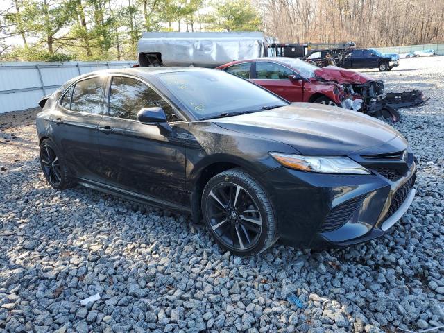 4T1B61HK8JU661686 - 2018 TOYOTA CAMRY XSE BLACK photo 4