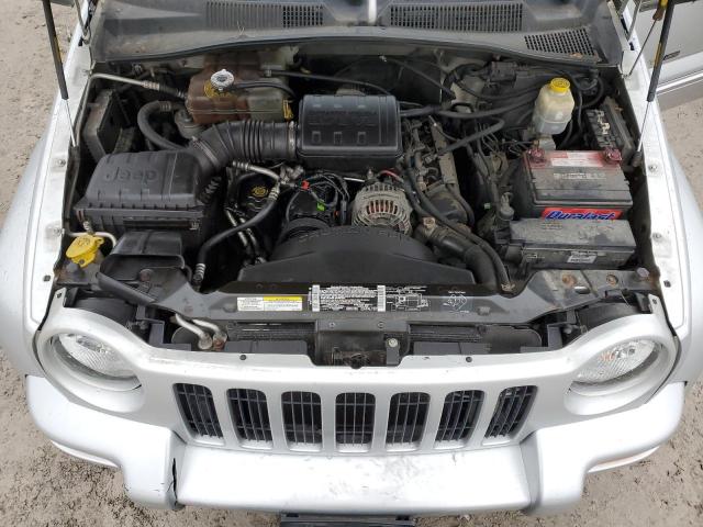 1J8GL58K22W344026 - 2002 JEEP LIBERTY SILVER photo 12