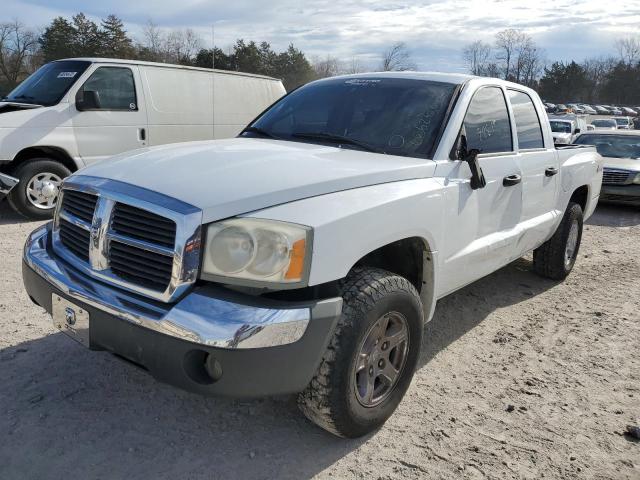 1D3HW48N95S320123 - 2005 DODGE DAKOTA QUA WHITE photo 1