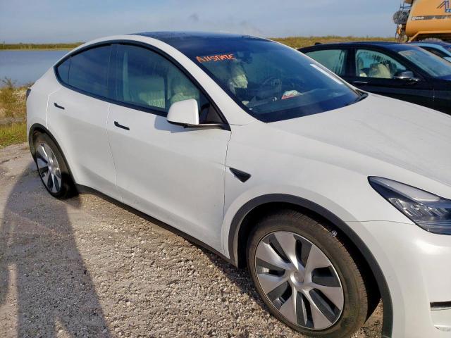 5YJYGDEE7LF049857 - 2020 TESLA MODEL Y أبيض صورة 9
