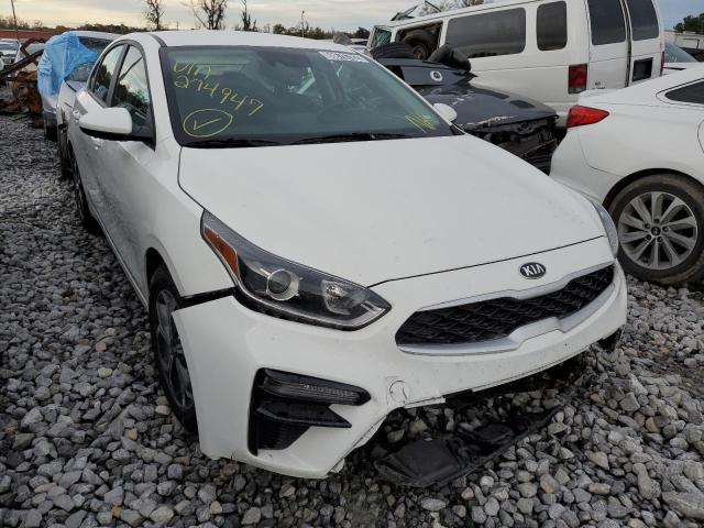 3KPF24AD1ME274947 - 2021 KIA FORTE FE WHITE photo 4