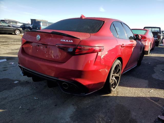 ZARFAEAV9H7518891 - 2017 ALFA ROMEO GIULIA QUA RED photo 3