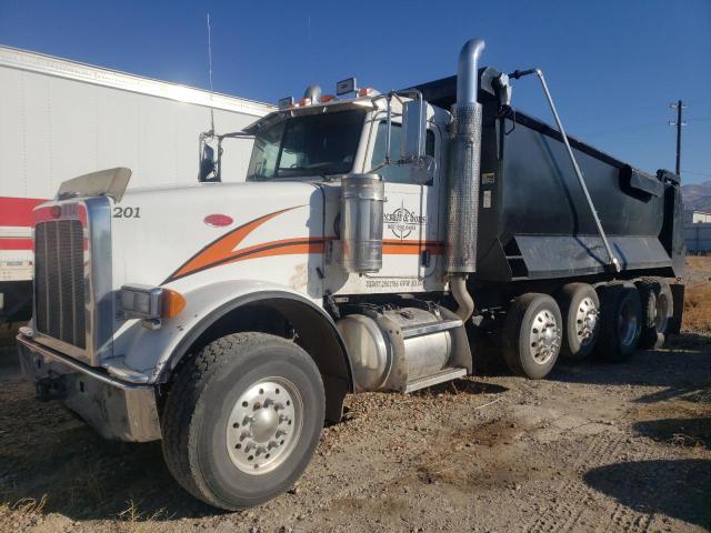 1NPTL4TX19D780755 - 2009 PETERBILT 367 WHITE photo 2