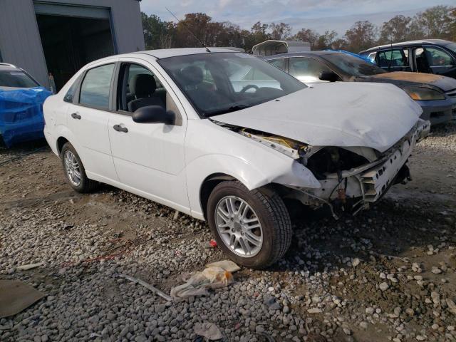 1FAFP34N57W183938 - 2007 FORD FOCUS ZX4 WHITE photo 4