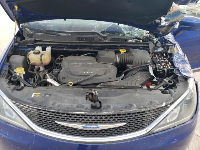 2C4RC1BGXJR276188 - 2018 CHRYSLER PACIFICA T BLUE photo 12