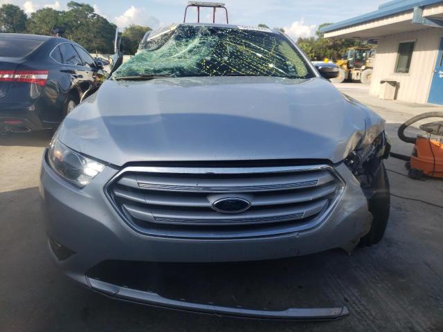 1FAHP2F89DG173896 - 2013 FORD TAURUS LIM SILVER photo 5