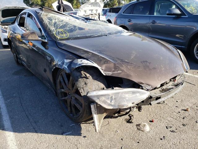 5YJSA1CG1DFP21648 - 2013 TESLA MODEL S Շագանակագույն լուսանկար 4