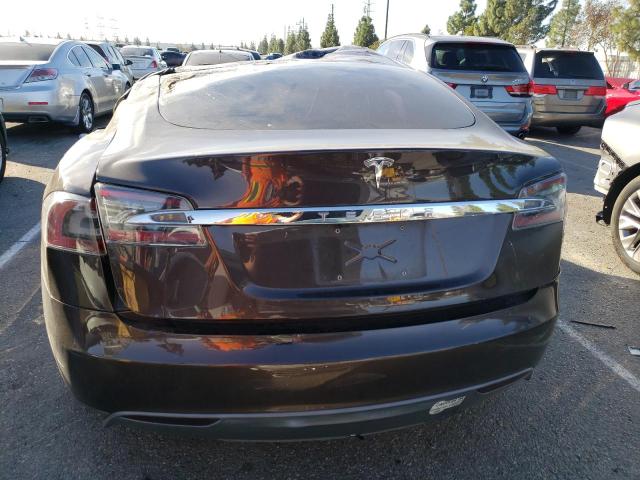 5YJSA1CG1DFP21648 - 2013 TESLA MODEL S Շագանակագույն լուսանկար 6