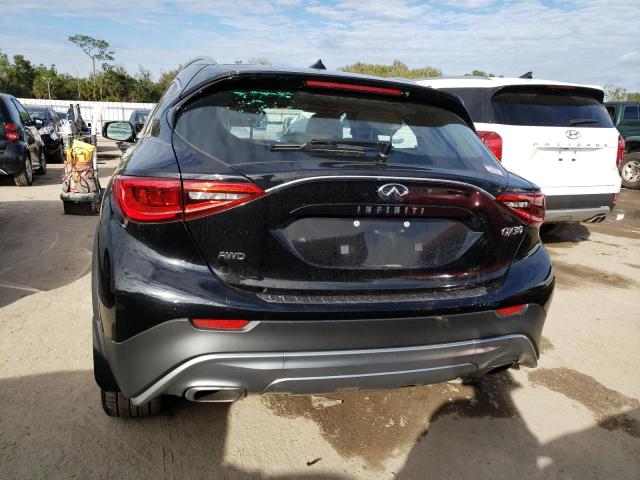 SJKCH5CR3HA030223 - 2017 INFINITI QX30 BASE BLACK photo 6