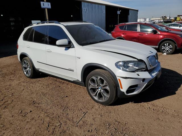 5UXZV8C54CL426113 - 2012 BMW X5 XDRIVE5 WHITE photo 4