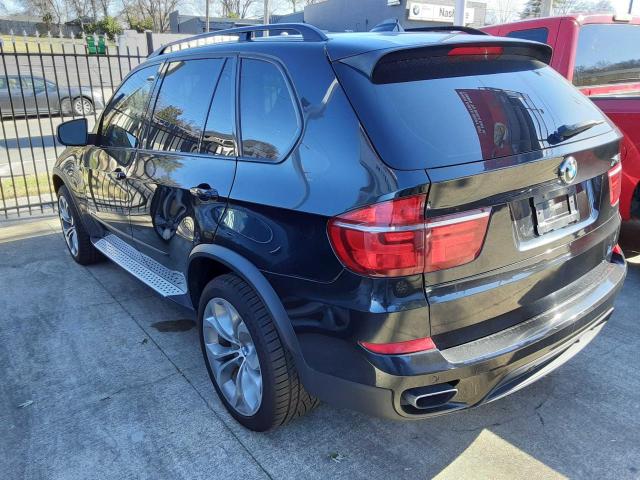 5UXZV8C58CL425546 - 2012 BMW X5 XDRIVE5 BLACK photo 3