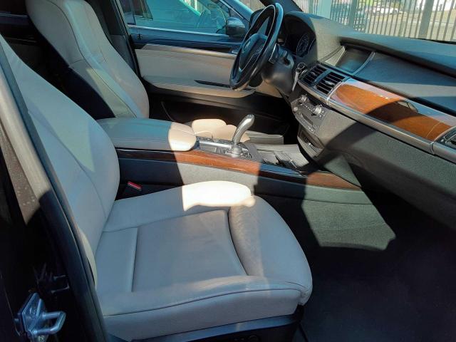 5UXZV8C58CL425546 - 2012 BMW X5 XDRIVE5 BLACK photo 5