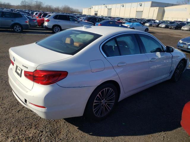 WBAJE7C55KW****** - 2019 BMW 540 XI WHITE photo 3