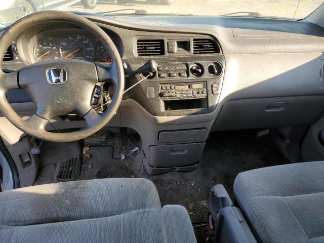 2HKRL18572H548149 - 2002 HONDA ODYSSEY LX SILVER photo 8