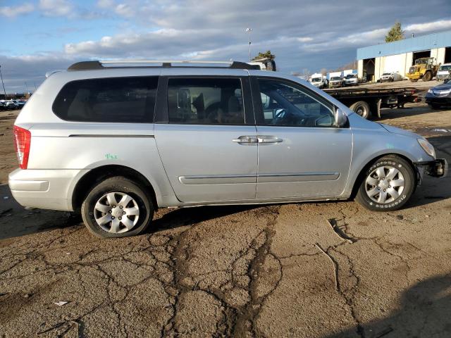 KNDMC233486050323 - 2008 HYUNDAI ENTOURAGE SILVER photo 3