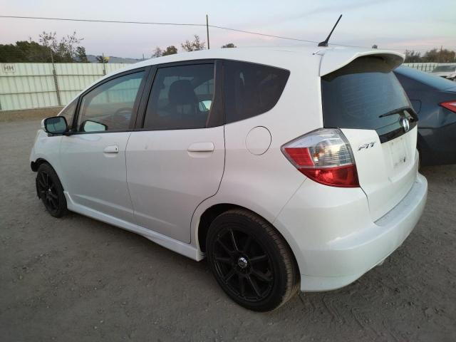 JHMGE88679S026635 - 2009 HONDA FIT SPORT WHITE photo 2