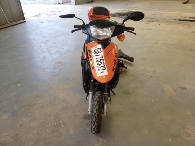 LB2G8TAA9G1002229 - 2016 OTHER MOPED ORANGE photo 5