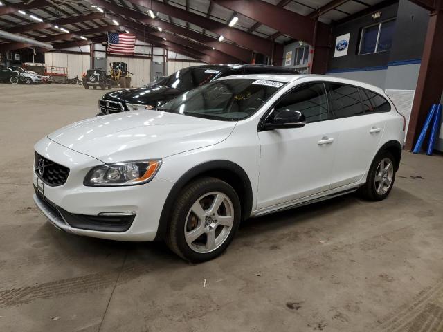 YV4612HK1G1018467 - 2016 VOLVO V60 CROSS WHITE photo 1