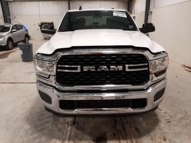 3C6UR5DJXNG177012 - 2022 RAM 2500 BIG H WHITE photo 5