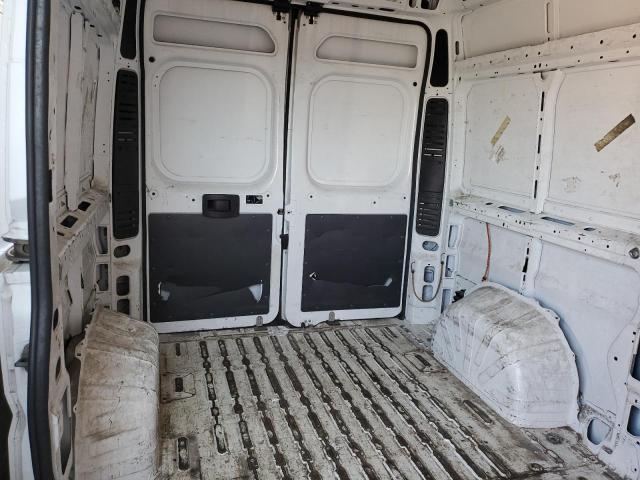 3C6TRVCG1JE138963 - 2018 RAM PROMASTER WHITE photo 10