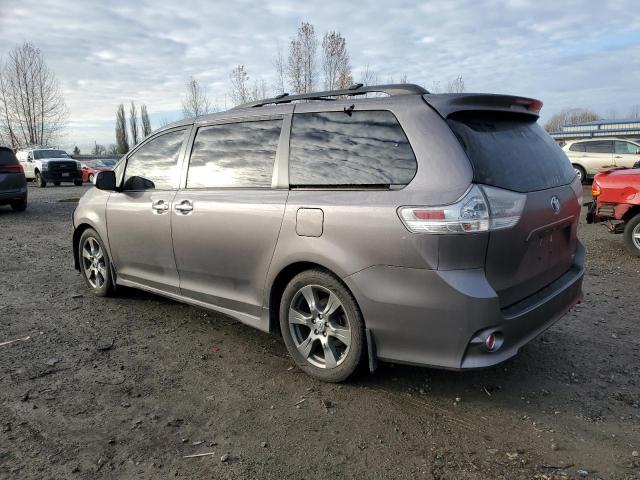 5TDXZ3DC7HS787869 - 2017 TOYOTA SIENNA SE GRAY photo 2