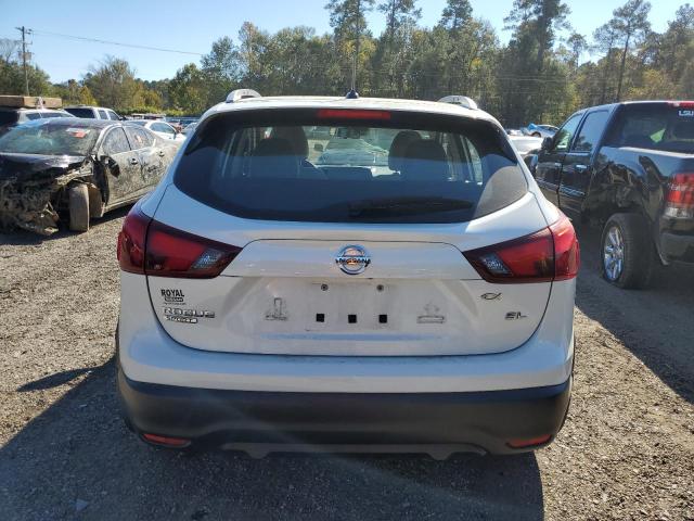 JN1BJ1CP8JW161363 - 2018 NISSAN ROGUE WHITE photo 6