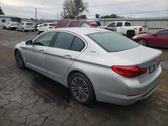 WBAJA9C5XJB033099 - 2018 BMW 530E SILVER photo 2