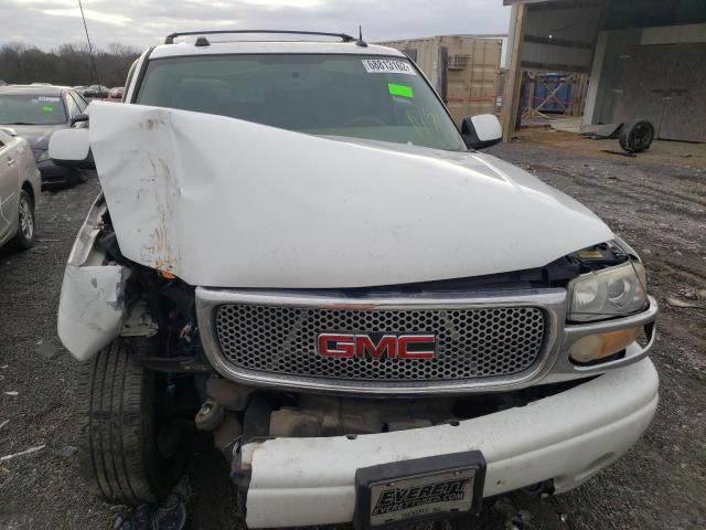 1GKFK66U25J133897 - 2005 GMC YUKON XL D WHITE photo 5