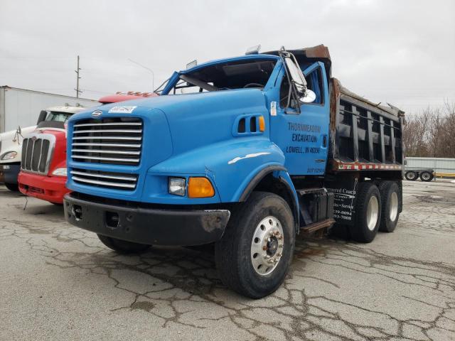 2FZXBJBB3YAF66706 - 2000 STERLING TRUCK LT 8500 BLUE photo 2