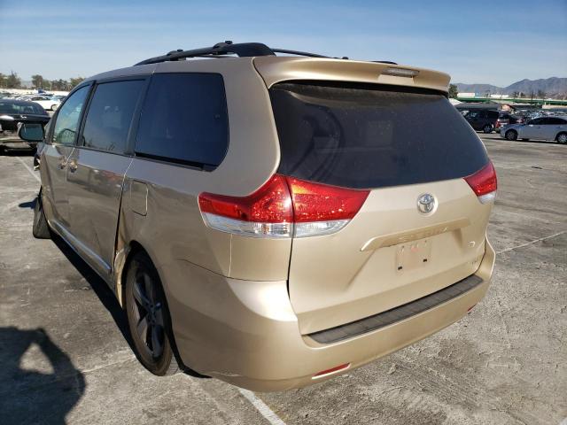 5TDKK3DC0ES475855 - 2014 TOYOTA SIENNA LE GOLD photo 2