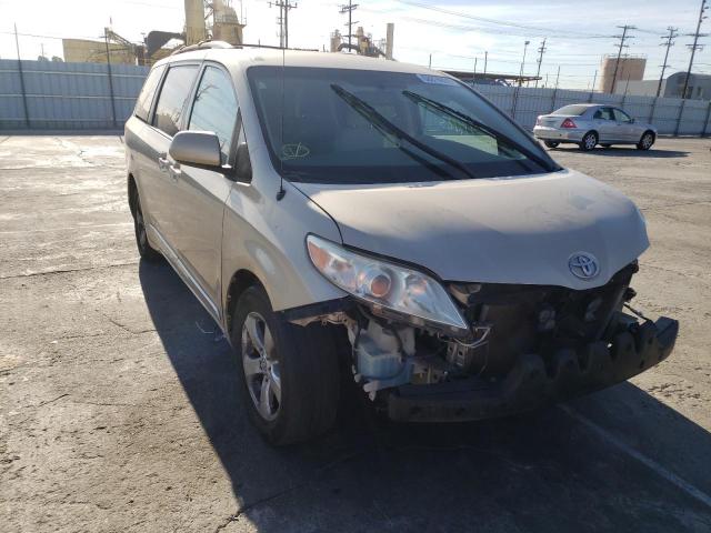 5TDKK3DC0ES475855 - 2014 TOYOTA SIENNA LE GOLD photo 4