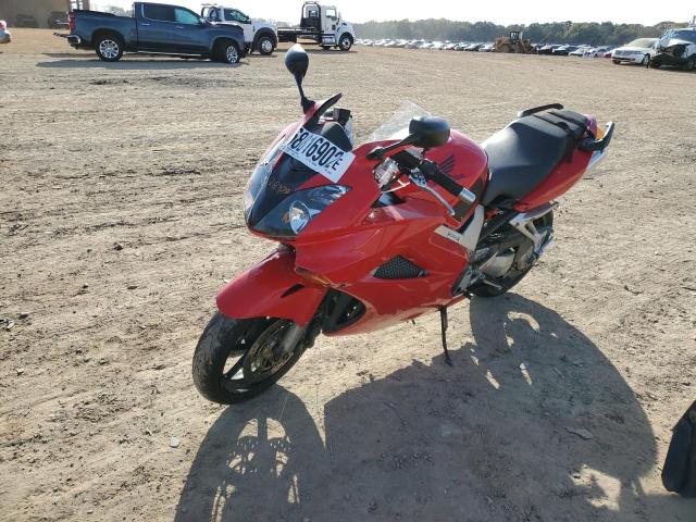 JH2RC46152M400905 - 2002 HONDA VFR800 RED photo 2