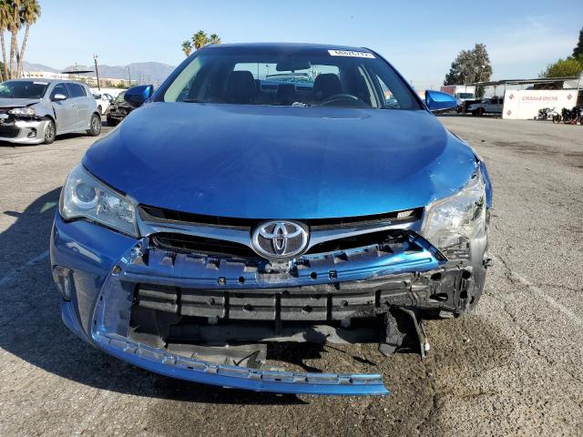 4T1BF1FK0HU674722 - 2017 TOYOTA CAMRY LE BLUE photo 5