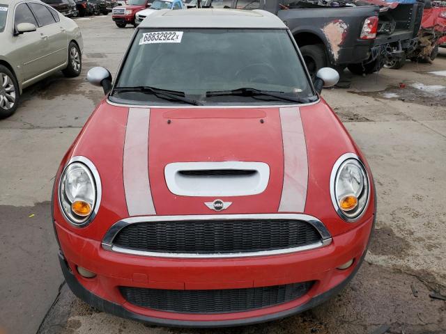 WMWMM33549TP74551 - 2009 MINI COOPER S C RED photo 5