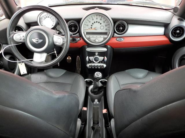 WMWMM33549TP74551 - 2009 MINI COOPER S C RED photo 8