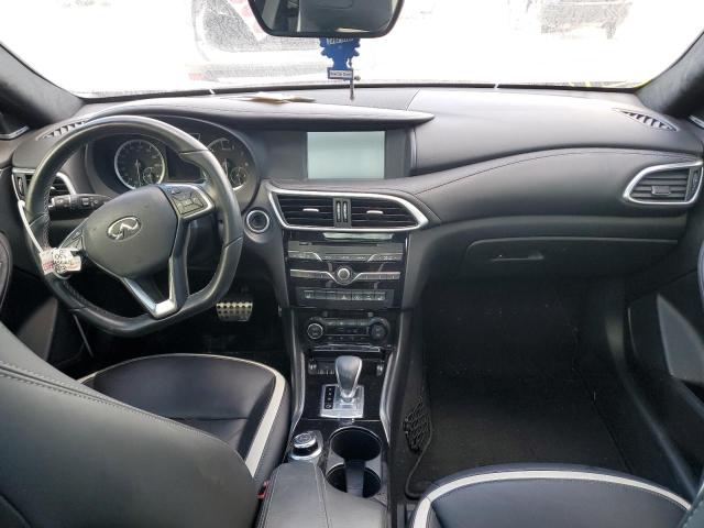 SJKCH5CP8JA044154 - 2018 INFINITI QX30 BASE RED photo 8