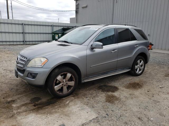 4JGBB8GB3BA645940 - 2011 MERCEDES-BENZ ML 350 4MA GRAY photo 1