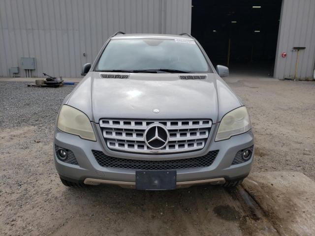 4JGBB8GB3BA645940 - 2011 MERCEDES-BENZ ML 350 4MA GRAY photo 5