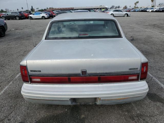 1LNLM83W4NY617602 - 1992 LINCOLN TOWN CAR C GRAY photo 6