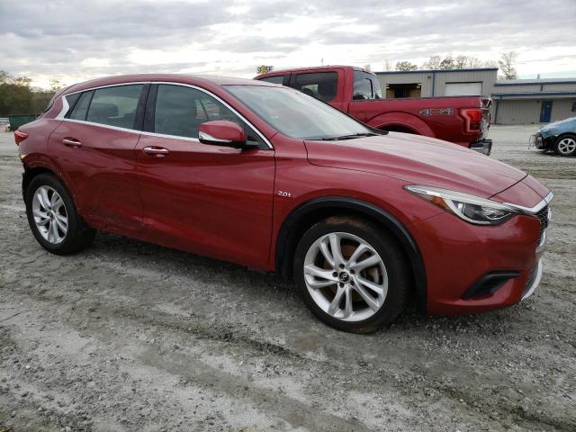 SJKCH5CPXJA060923 - 2018 INFINITI QX30 BASE BURGUNDY photo 4