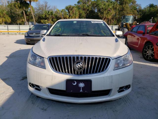 1G4GJ5G31DF262410 - 2013 BUICK LACROSSE T WHITE photo 5