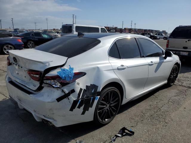 4T1K61AK6MU564033 - 2021 TOYOTA CAMRY XSE WHITE photo 3