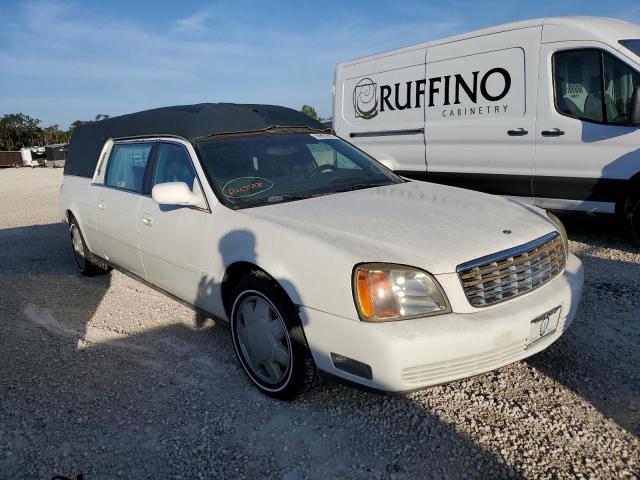 1GEEH90YX1U500032 - 2001 CADILLAC PROFESSION WHITE photo 4