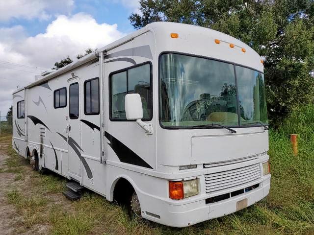 3FCMF53GXVJA17593 - 1997 BOUN MOTORHOME WHITE photo 1