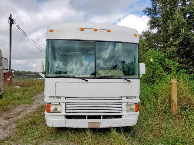 3FCMF53GXVJA17593 - 1997 BOUN MOTORHOME WHITE photo 9