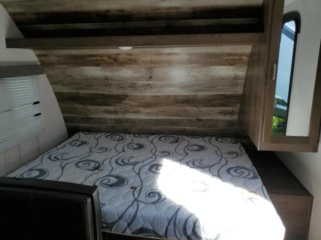 4YDT17517LK412071 - 2020 KEYSTONE TRAILER WHITE photo 5