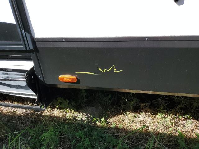 573TR3425M3334358 - 2021 GRAN REFLECTION WHITE photo 9