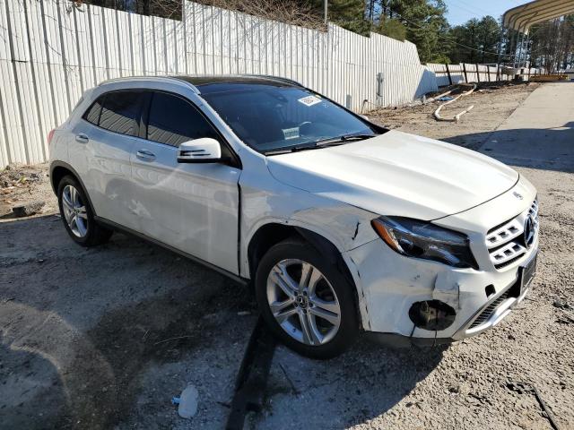 WDCTG4GB9JJ398953 - 2018 MERCEDES-BENZ GLA 250 4M WHITE photo 4