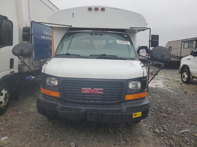 1GDJG31U361176557 - 2006 GMC SAVANA CUT WHITE photo 5